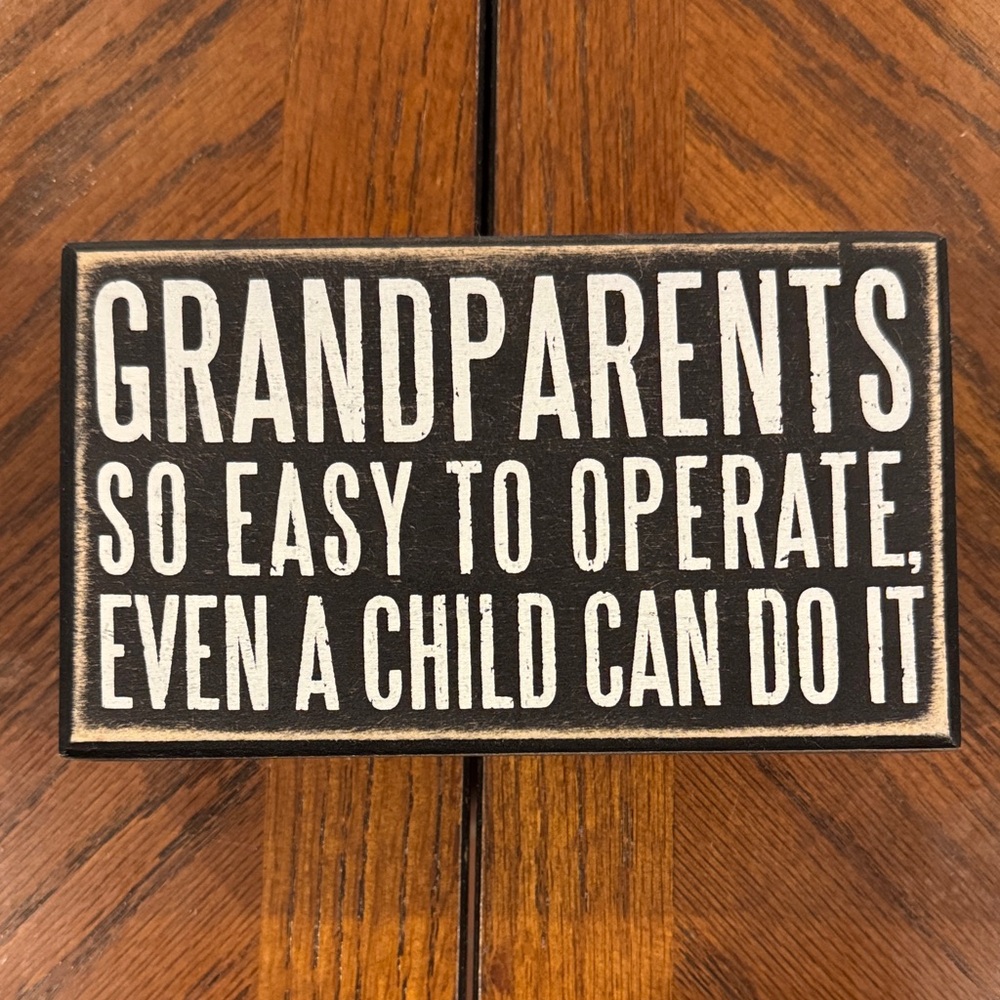 Black and White Grandparents Quote Sign